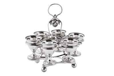 Lot 192 - An early 19th century Chinese Export silver egg cruet, Canton circa 1820, mark of P reversed, for Punqua Winchong of Hong Kong