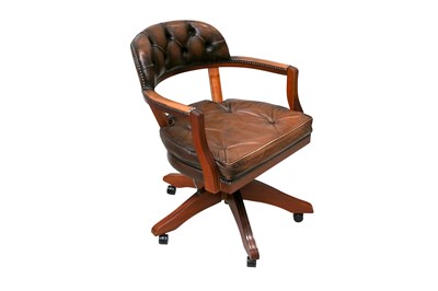 Lot 52 - A CONTEMPORARY LEATHER UPHOLSTERED DESK CHAIR