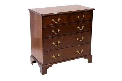 Lot 54 - A MAHOGANY CHEST OF DRAWERS, IN THE GEORGE III STYLE, 20TH CENTURY