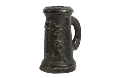 Lot 40 - A MID 18TH CENTURY ITALIAN BRONZE GUN POWDER MORTAR WITH PAPAL CREST