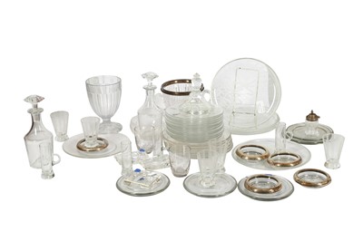 Lot 65 - A COLLECTION OF TWELVE GLASS PLATES