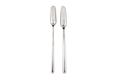 Lot 213 - A George III sterling silver marrow scoop, London 1800 by Soloman Hougham