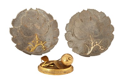 Lot 279 - A GOLD-INLAID (KOFTGARI) STEEL INKWELL AND TWO SILVER-INLAID STEEL DISHES