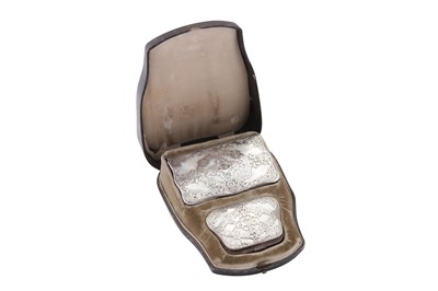 Lot 68 - A cased late 19th century French unmarked silver mounted mother of pearl purse and aide memoire, circa 1890