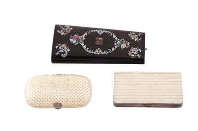 Lot 601 - AN EARLY 20TH CENTURY FRENCH ART DECO SILVER MOUNTED IVORY CIGARETTE CASE, PARIS CIRCA 1910 BY JOSEPH MAISEL (REG. 1910)