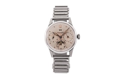 Lot 80 - UNIVERSAL GENEVE.