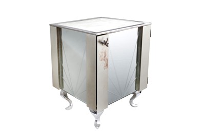 Lot 1024 - A BEDSIDE CABINET, CONTEMPORARY