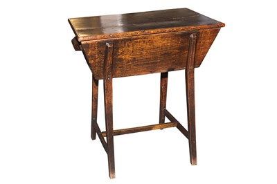Lot 104 - AN ELM DOUGH BIN