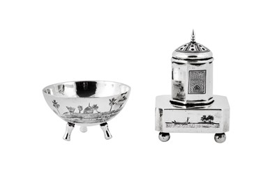 Lot 296 - An early 20th century Iraqi silver pepper pot, Basra or Omara circa 1930 signed Mansour
