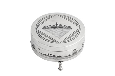 Lot 293 - An early 20th century Iraqi silver and niello dressing table box, circa 1920 signed Omara, Salih