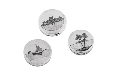 Lot 269 - Three early to mid-20th century Iraqi silver and niello compacts, circa 1930-50