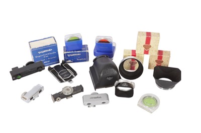 Lot 26 - A Selection of Rolleiflex & Voigtlander Accessories