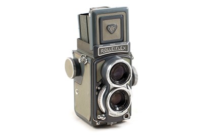 Lot 131 - Grey Baby Rollei 44.