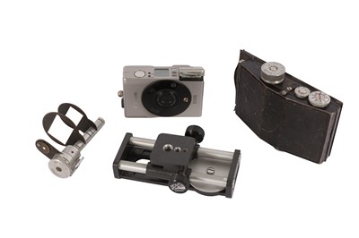 Lot 44 - A Collection of Accessories