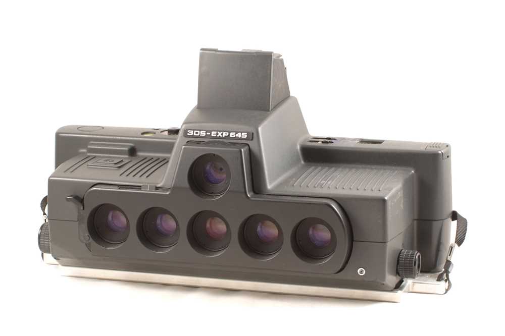 Lot 81 - Rare 3DS-EXP 645 Medium Format Lenticular Camera.