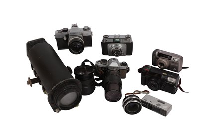 Lot 123 - A Selection of Assorted Cameras