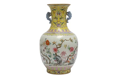 Lot 586 - A CHINESE FAMILLE ROSE 'BLOSSOMS' VASE.