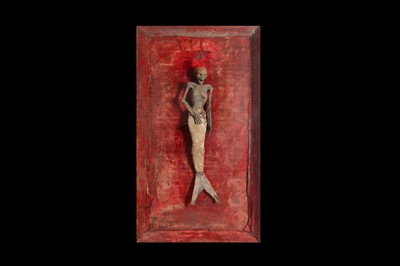 Lot 102 - A FIJI MERMAID IN A DISPLAY CASE