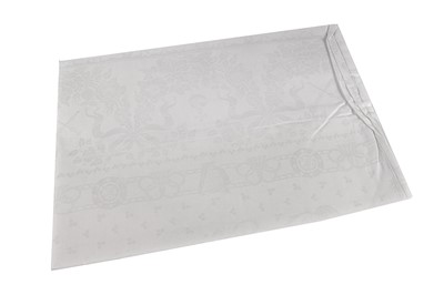 Lot 413 - SMALL QUEEN VICTORIA DAMASK TABLECLOTH