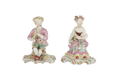 Lot 6 - A DERBY BOY FIGURE EMBLEMATIC OF SUMMER, CIRCA 1760S