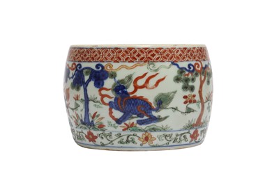 Lot 275 - A CHINESE WUCAI 'QILIN' JAR.