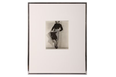 Lot 166 - Martin Munkàcsi (1896-1963)