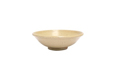 Lot 885 - A CHINESE WHITE-GLAZED BOWL.