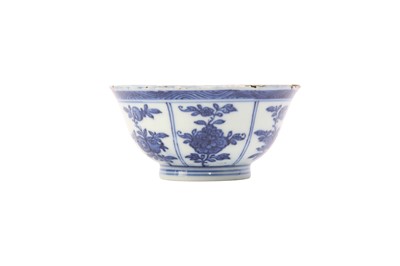Lot 766 - A CHINESE BLUE AND WHITE TEA BOWL.