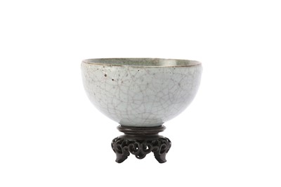 Lot 692 - A CHINESE CRACKLE-GLAZED BOWL.