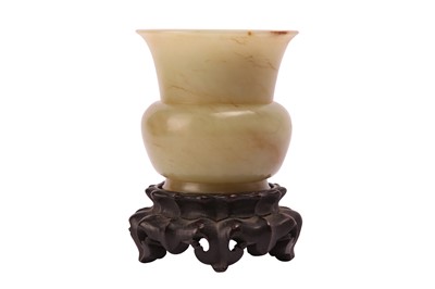 Lot 262 - A CHINESE YELLOW JADE SPITTOON.