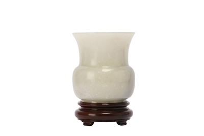 Lot 463 - A CHINESE GREY JADE SPITTOON.