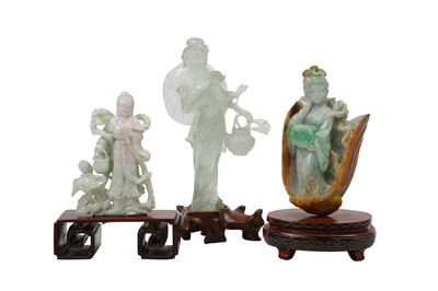 Lot 424 - THREE CHINESE SERPENTINE AND JADEITE FIGURES  OF IMMORTAL MAIDENS.