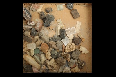 Lot 273 - AN EARLY 20TH CENTURY COLLECTION OF MINERAL SPECIMENS