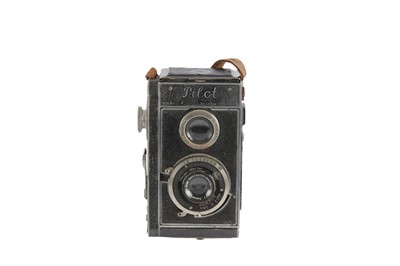 Lot 139 - A Kamera Werkstatten Pilot Reflex TLR Camera