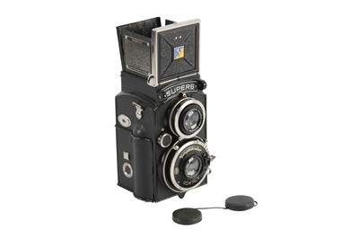 Lot 145 - A Voigtlander Superb TLR Camera