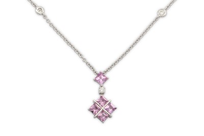 Lot 79 - A pink sapphire and diamond necklace