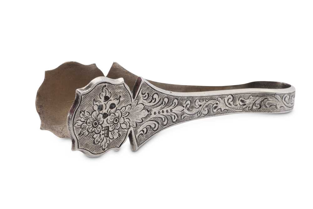 Lot 14 - A Victorian sterling silver gilt candle douter, London 1882 by Francis Boone Thomas