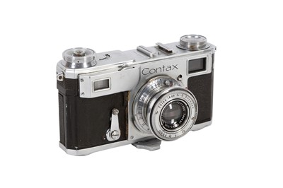 Lot 96 - A Zeiss Ikon Contax II Rangefinder Camera