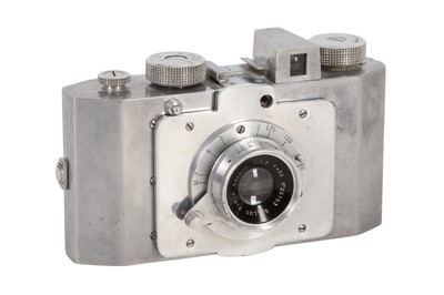 Lot 322 - A Gallus Derlux Strut Folding Viewfinder Camera