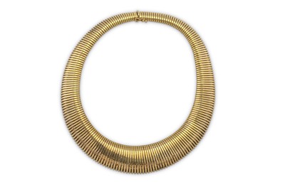 Lot 138 - A gas pipe necklace