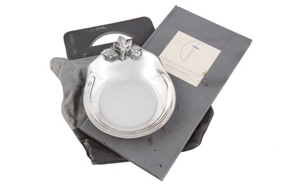 Lot 148 - A late 20th century Italian sterling silver dish, Milan by Gabrielle Devecchi (1938-2011)