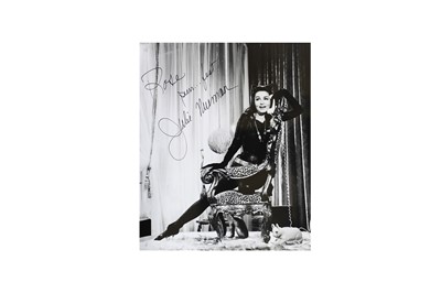 Lot 70 - Batman.- Julie Newmar