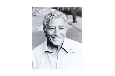 Lot 392 - Bennett (Tony)