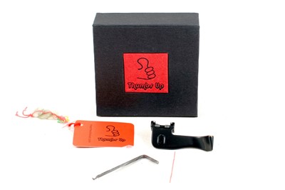 Lot 349 - Match Technical 'Thumbs Up' TU-CSEP-1 Grip for Leica M camera.