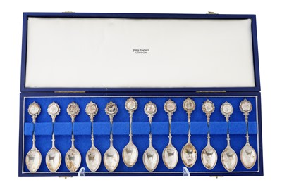 Lot 284 - A BOXED SET OF LIMITED EDITION STERLING SILVER ZODIAC SPOONS