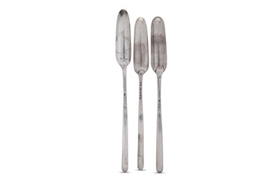 Lot 318 - A George III sterling silver marrow scoop, London 1787 by George Smith and William Fearn