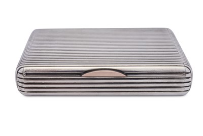 Lot 39 - An early 20th century Austrian 935 standard silver cigarette case, Vienna post-1922