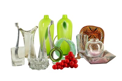 Lot 184 - A PAIR OF LIME GREEN AND CLEAR GLASS VASES, CONTEMPORARY