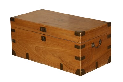 Lot 51 - AN ANGLO INDIAN BRASS BOUND CAMPHORWOOD CAMPAIGN TRUNK, 20TH CENTURY