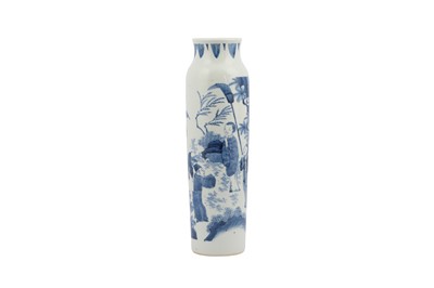 Lot 665 - A SMALL CHINESE BLUE AND WHITE SLEEVE VASE.